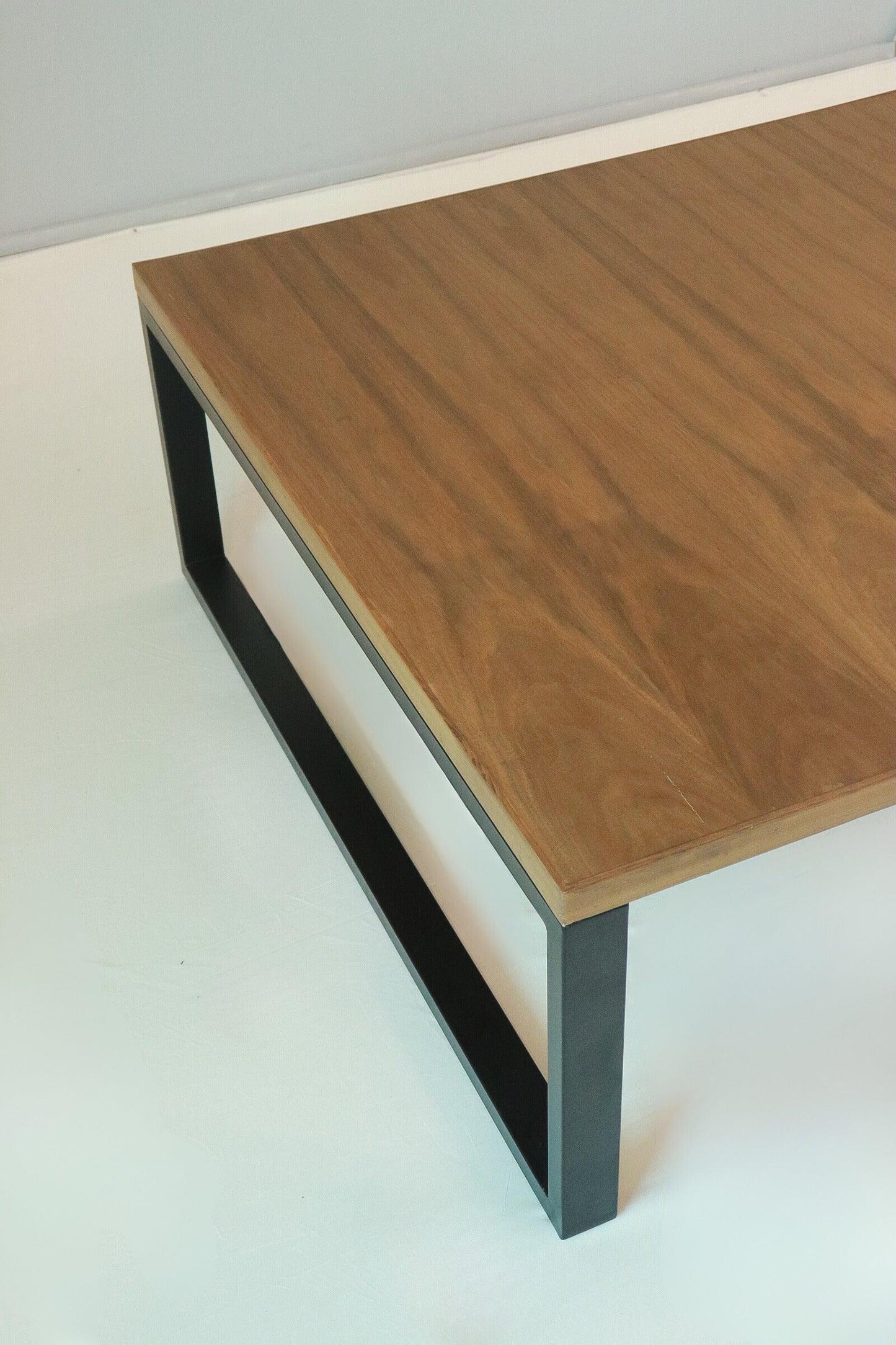 Social Square - Teak
