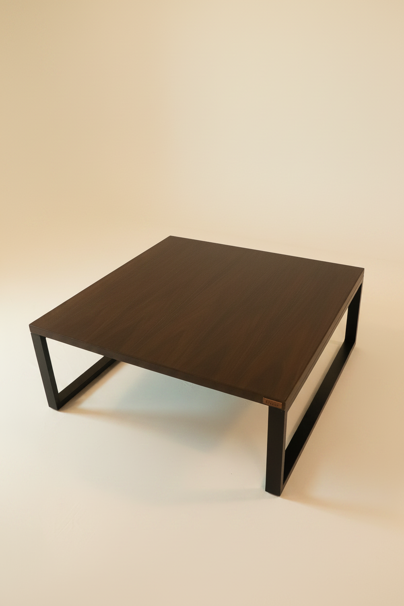 four Social Square in Walnut finish [H:50369276444973]